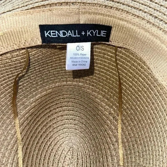 KENDALL + KYLIE
Chunky Chain-Trim Boater Hat - Picture 4 of 4